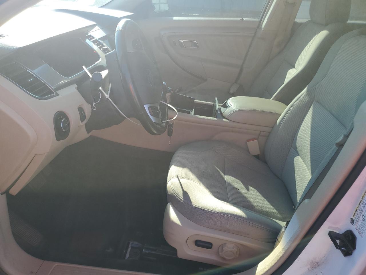 2015 Ford Taurus Sel VIN: 1FAHP2H82FG205944 Lot: 83820795