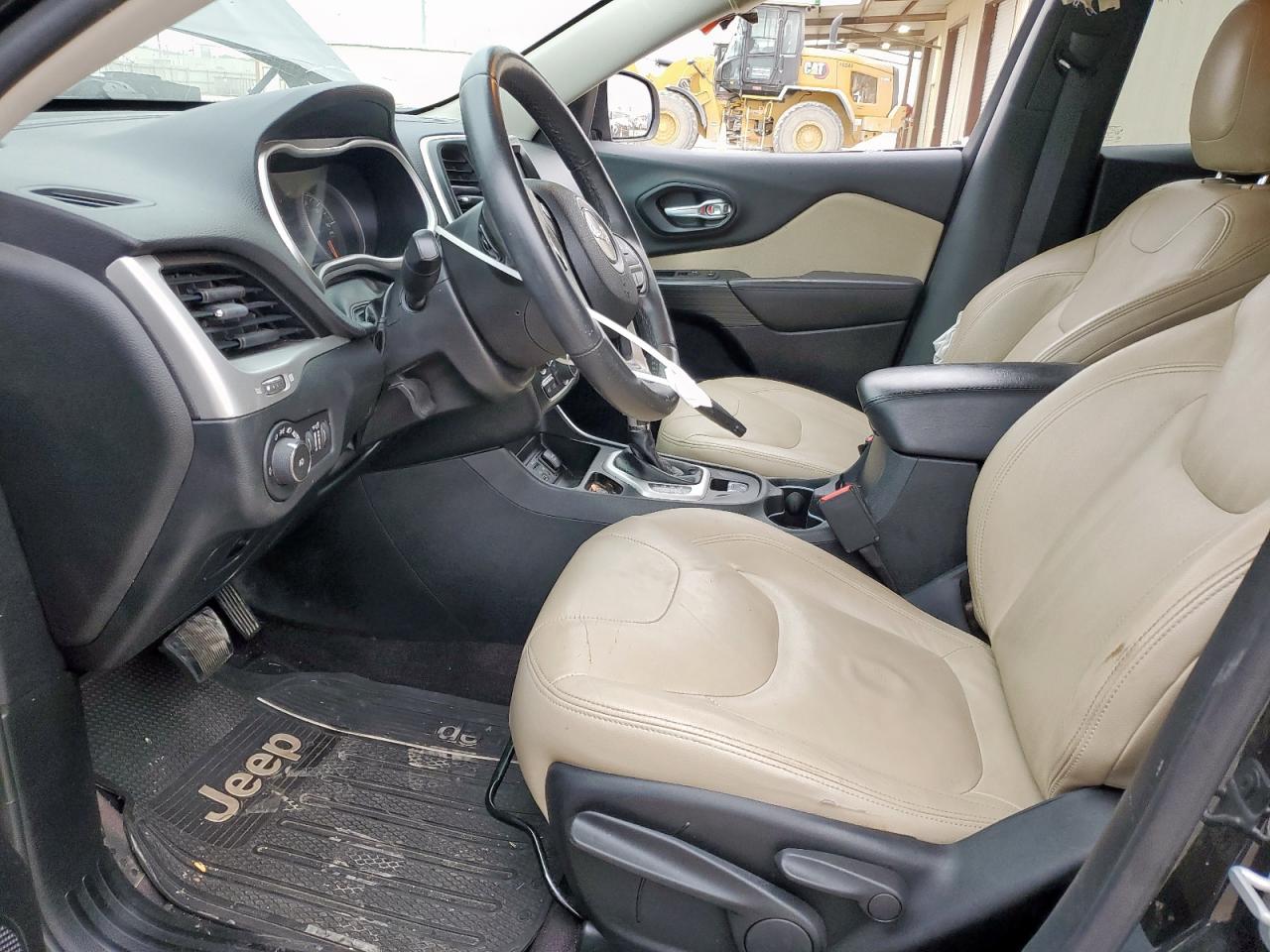 2016 Jeep Cherokee Latitude VIN: 1C4PJLCS0GW281699 Lot: 83966115