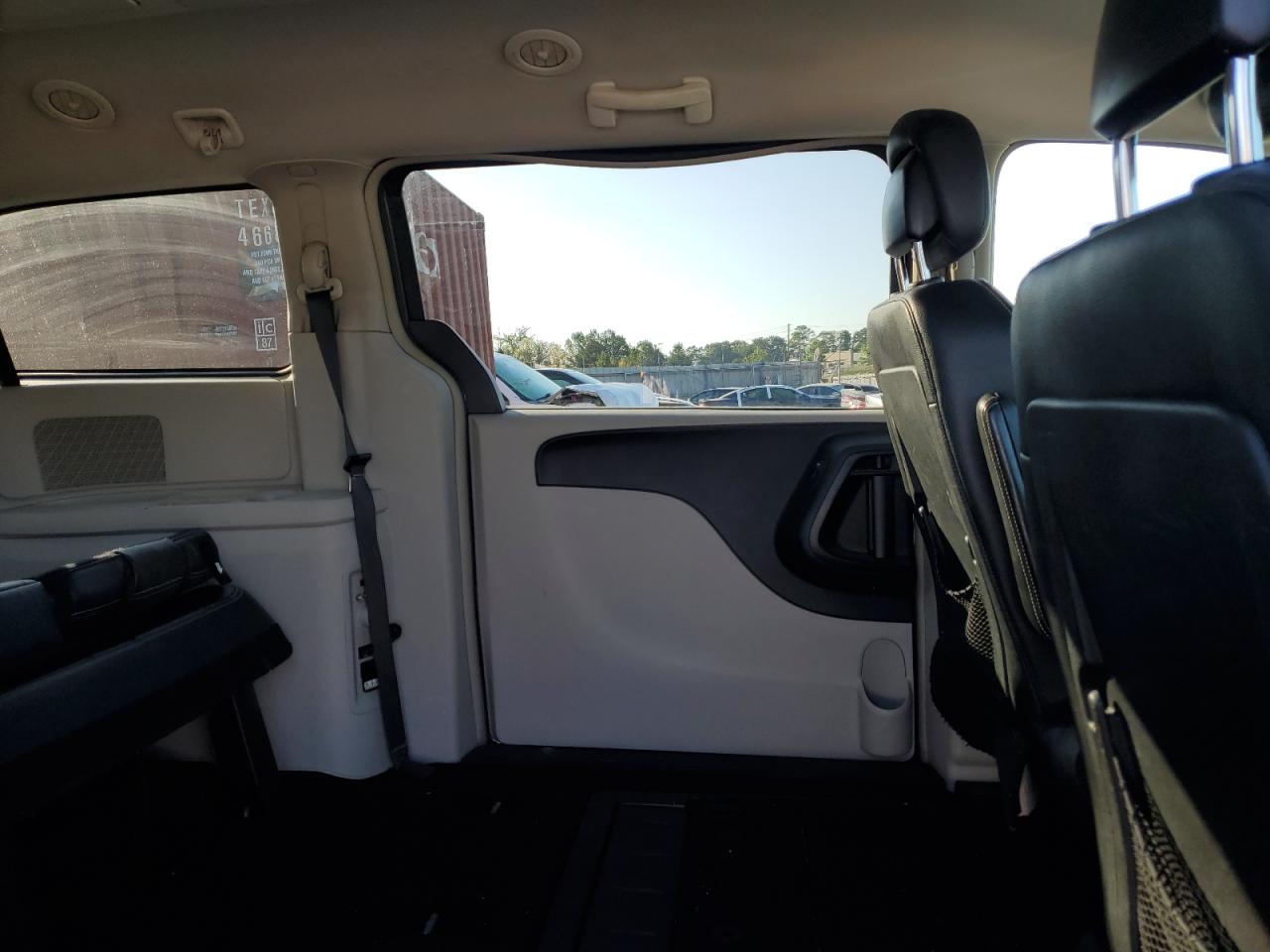 2015 Chrysler Town & Country Touring VIN: 2C4RC1BG5FR726174 Lot: 81030955