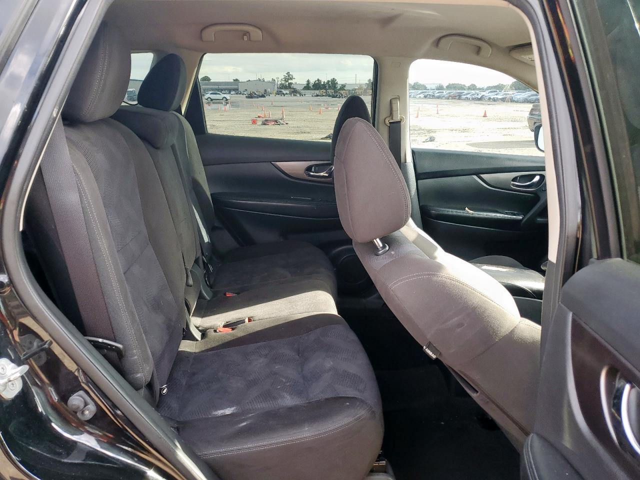 2015 Nissan Rogue S VIN: KNMAT2MT1FP578619 Lot: 81820255