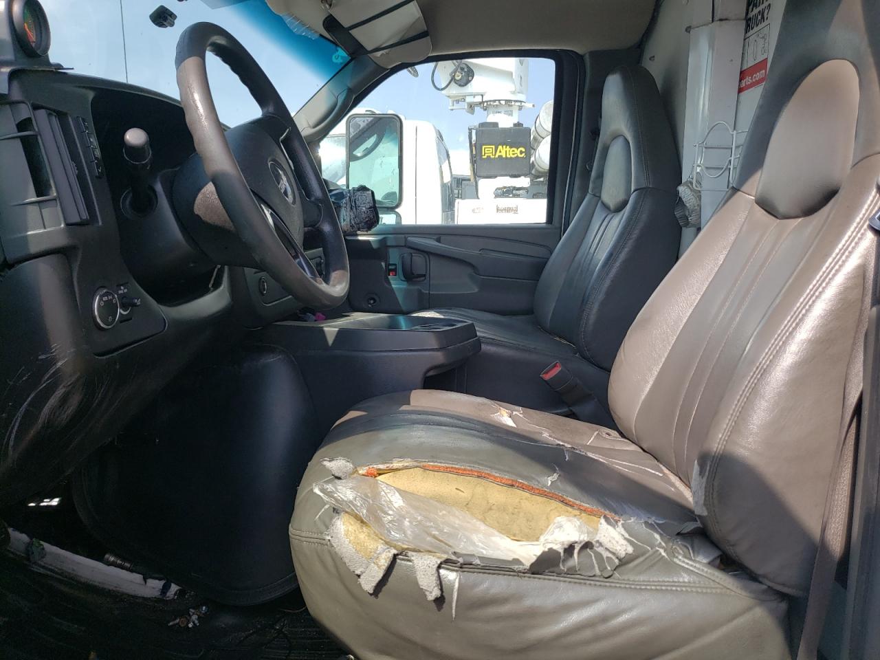 2008 GMC Savana Cutaway G3500 VIN: 1GDGG31C781910671 Lot: 70393235