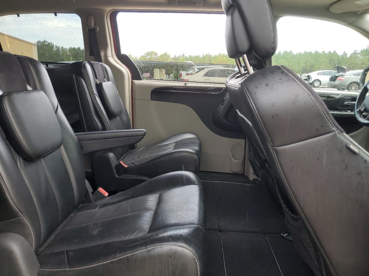 2011 Chrysler Town & Country Limited VIN: 2A4RR6DG5BR711980 Lot: 81845935