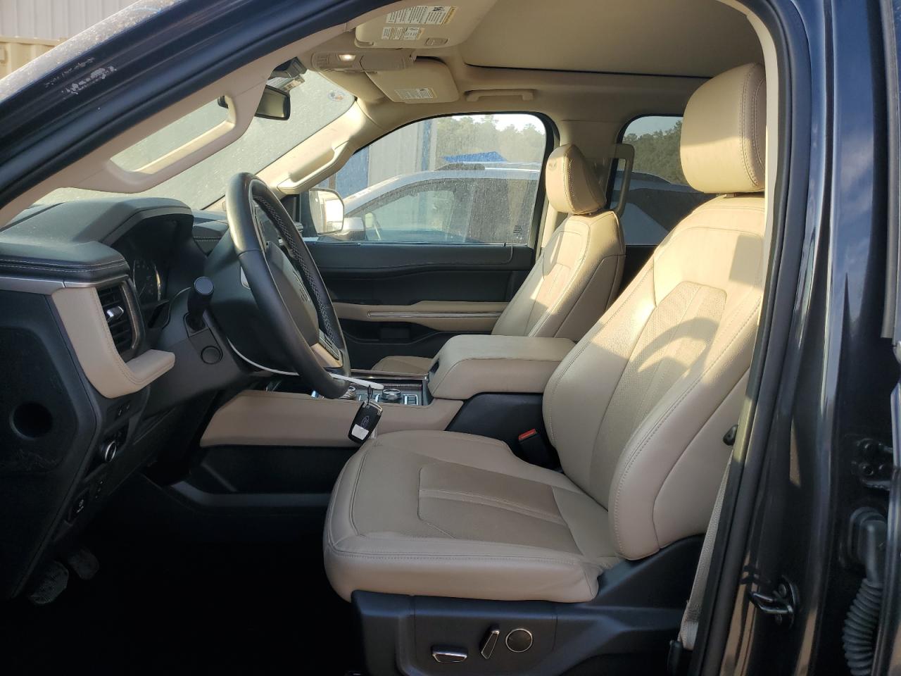 2024 Ford Expedition Limited VIN: 1FMJU2A83REA53893 Lot: 83930855