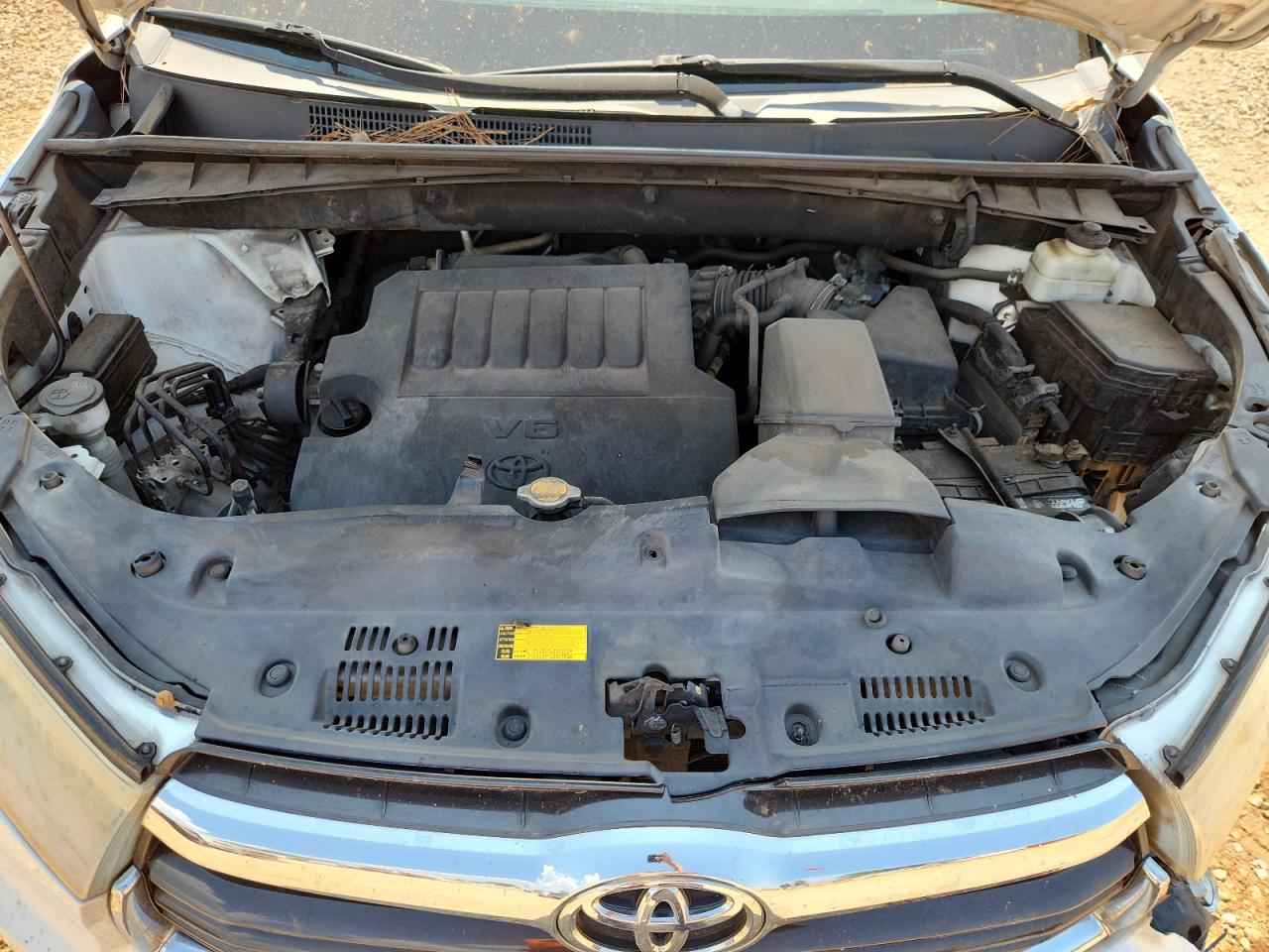 2015 Toyota Highlander Xle VIN: 5TDJKRFH7FS124272 Lot: 81303595