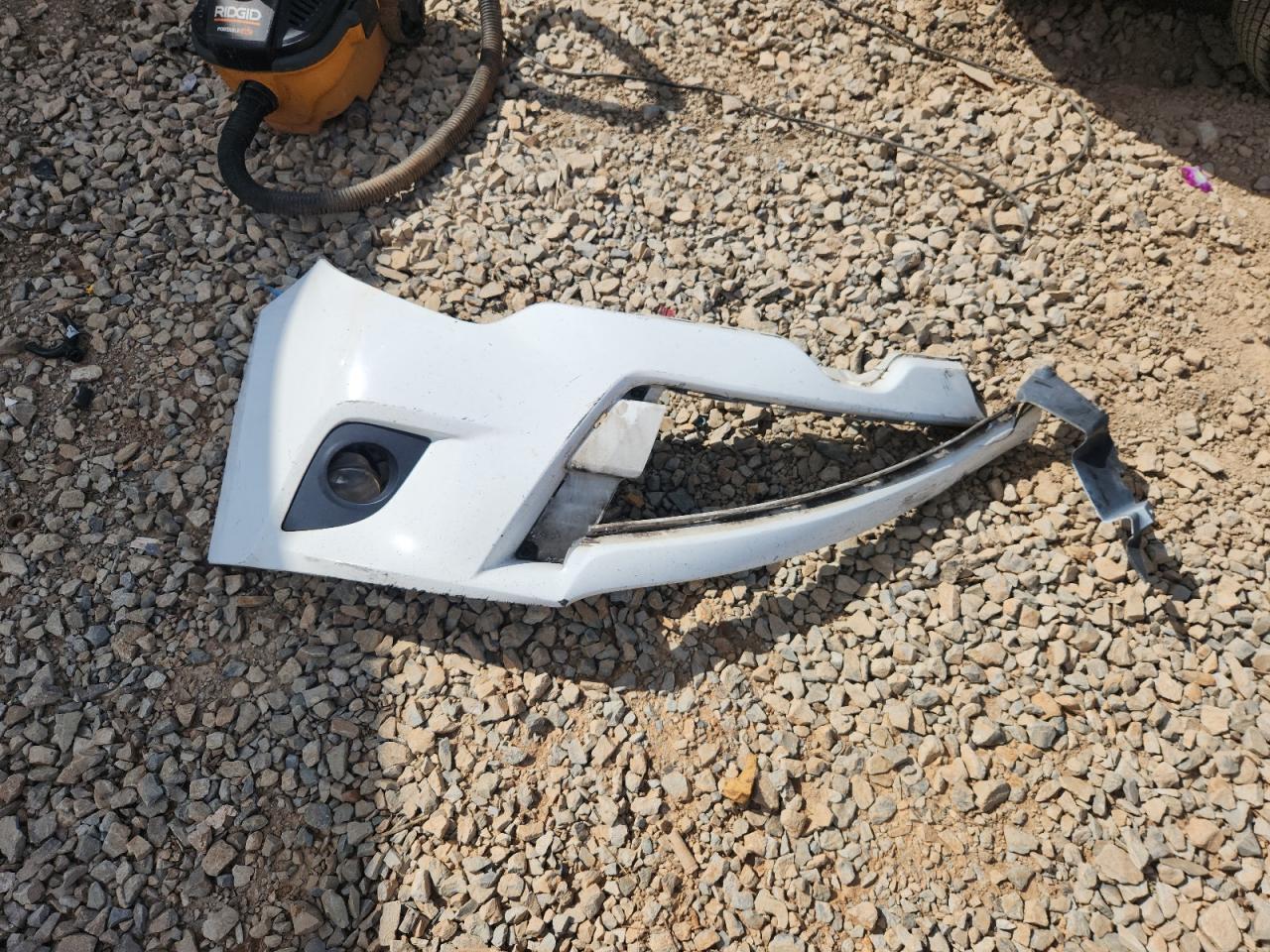 2014 Toyota Corolla L VIN: 5YFBURHEXEP038950 Lot: 84400325