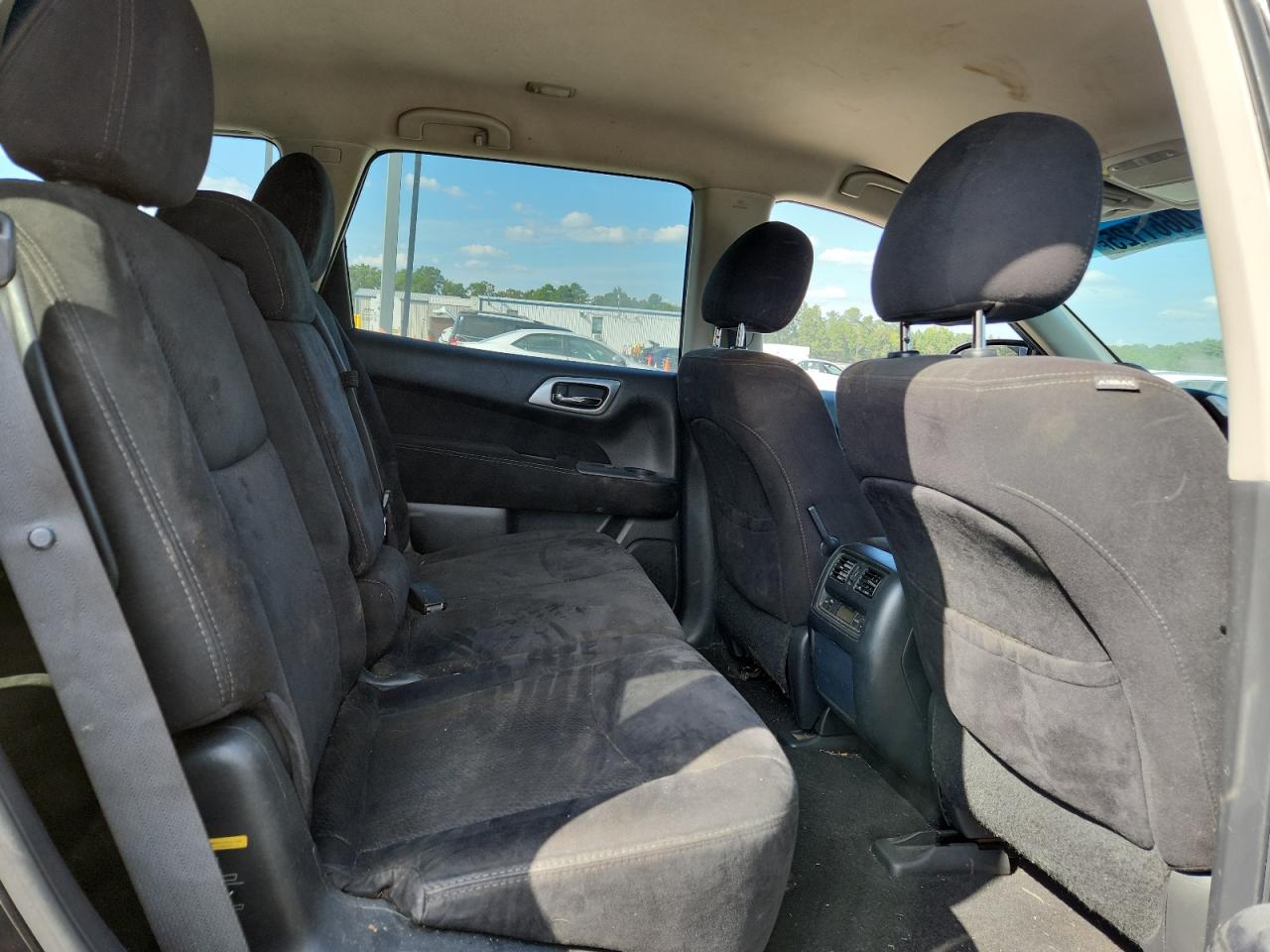 2016 Nissan Pathfinder S VIN: 5N1AR2MN8GC663879 Lot: 70661125