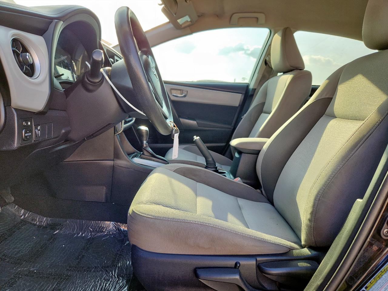 2017 Toyota Corolla L VIN: 2T1BURHE6HC864439 Lot: 80876645