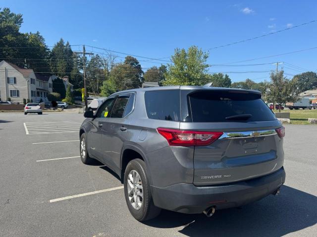  CHEVROLET TRAVERSE 2018 Серый