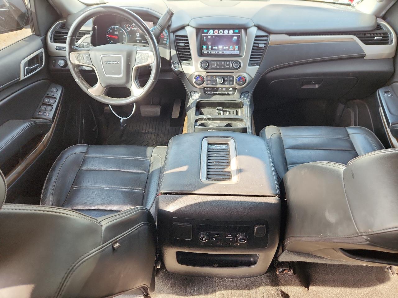 2018 GMC Yukon Xl Denali VIN: 1GKS2HKJ9JR394607 Lot: 71828275