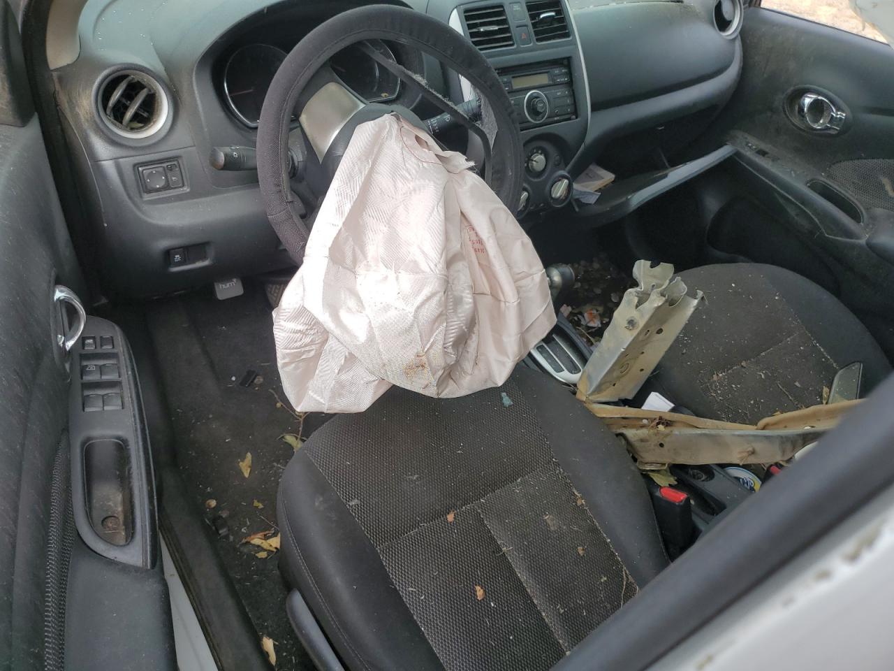 2014 Nissan Versa S VIN: 3N1CN7AP0EL818151 Lot: 81646585