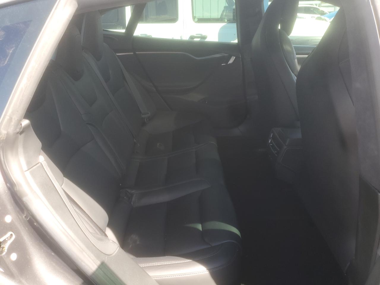 2018 Tesla Model S VIN: 5YJSA1E21JF285459 Lot: 81870405