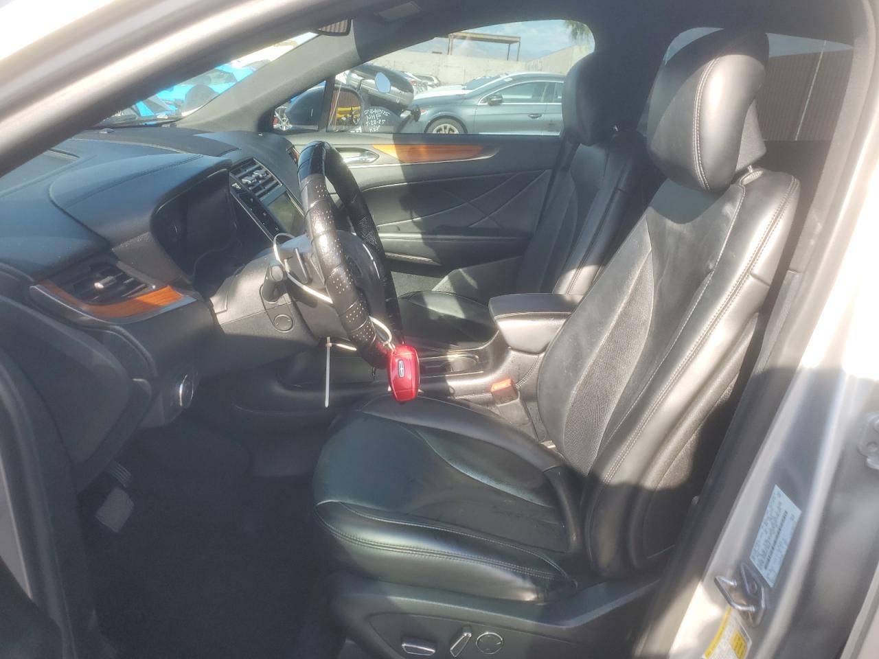 2018 Lincoln Mkc Select VIN: 5LMCJ2C93JUL30928 Lot: 71500855