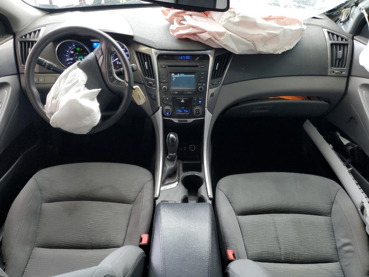 2015 Hyundai Sonata Hybrid VIN: KMHEC4A46FA137352 Lot: 70934335