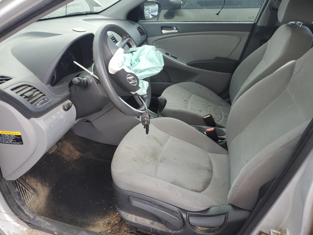 2014 Hyundai Accent Gls VIN: KMHCT4AE1EU738858 Lot: 82159775