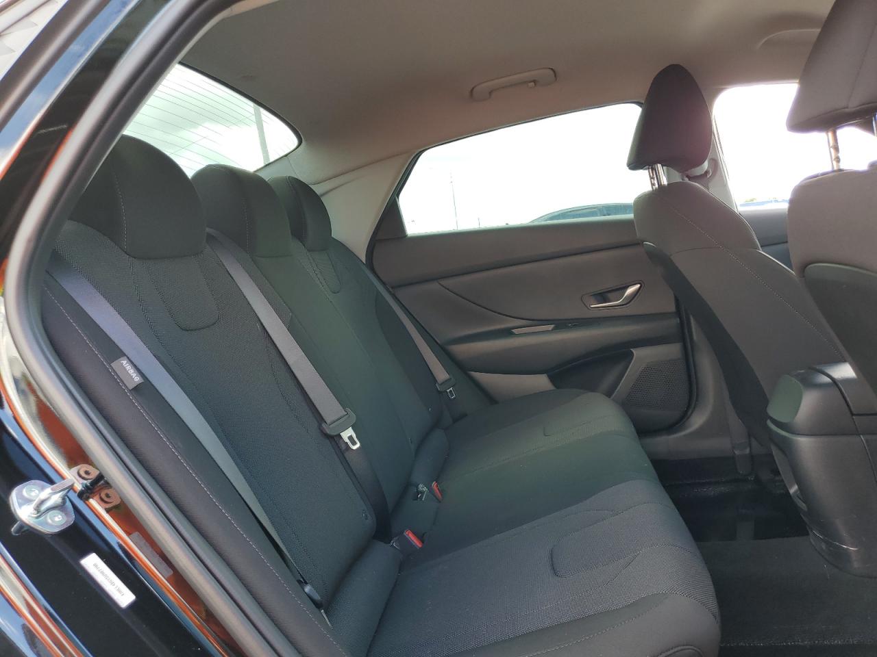 2025 Hyundai Elantra Se VIN: KMHLL4DGXSU907798 Lot: 81118145