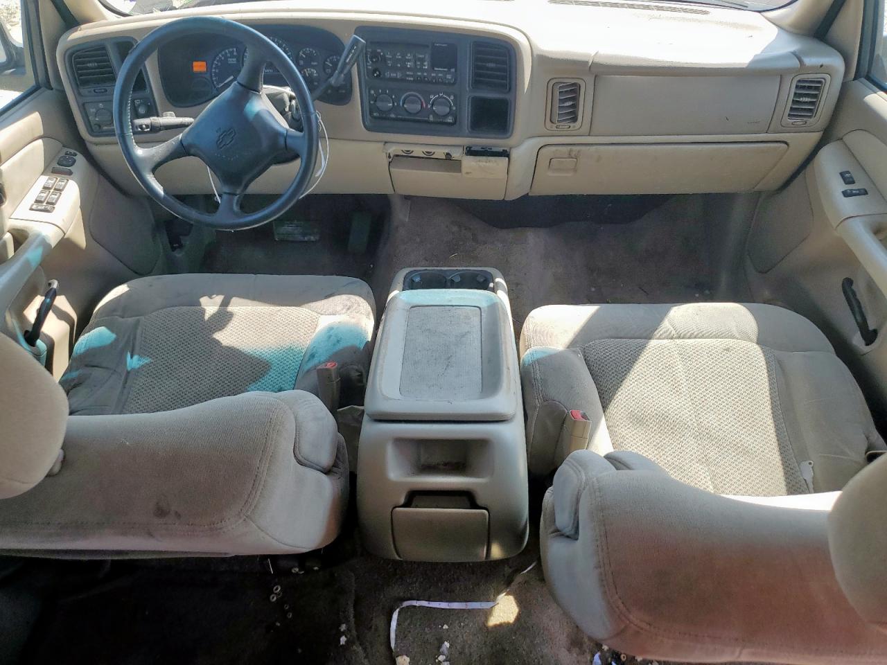 2002 Chevrolet Tahoe C1500 VIN: 1GNEC13Z22R159198 Lot: 81884745