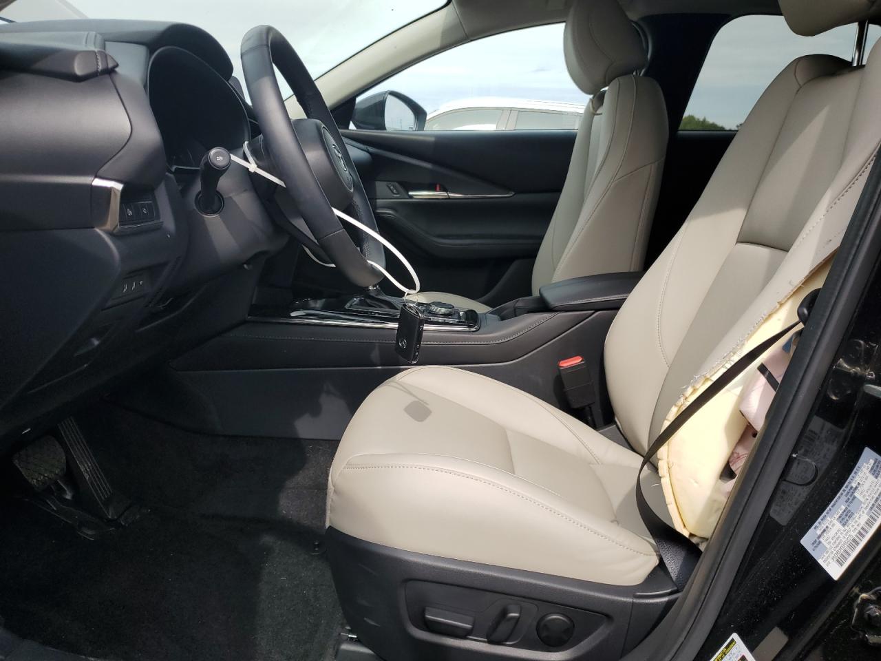 2025 Mazda Cx-30 Preferred VIN: 3MVDMBCM0SM803275 Lot: 81898815