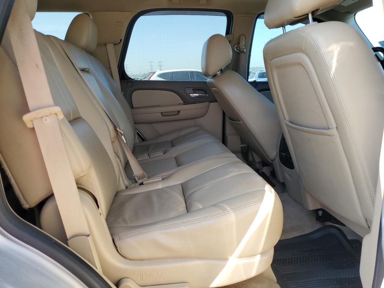 2014 Chevrolet Tahoe K1500 Lt VIN: 1GNSKBE02ER180471 Lot: 81106905