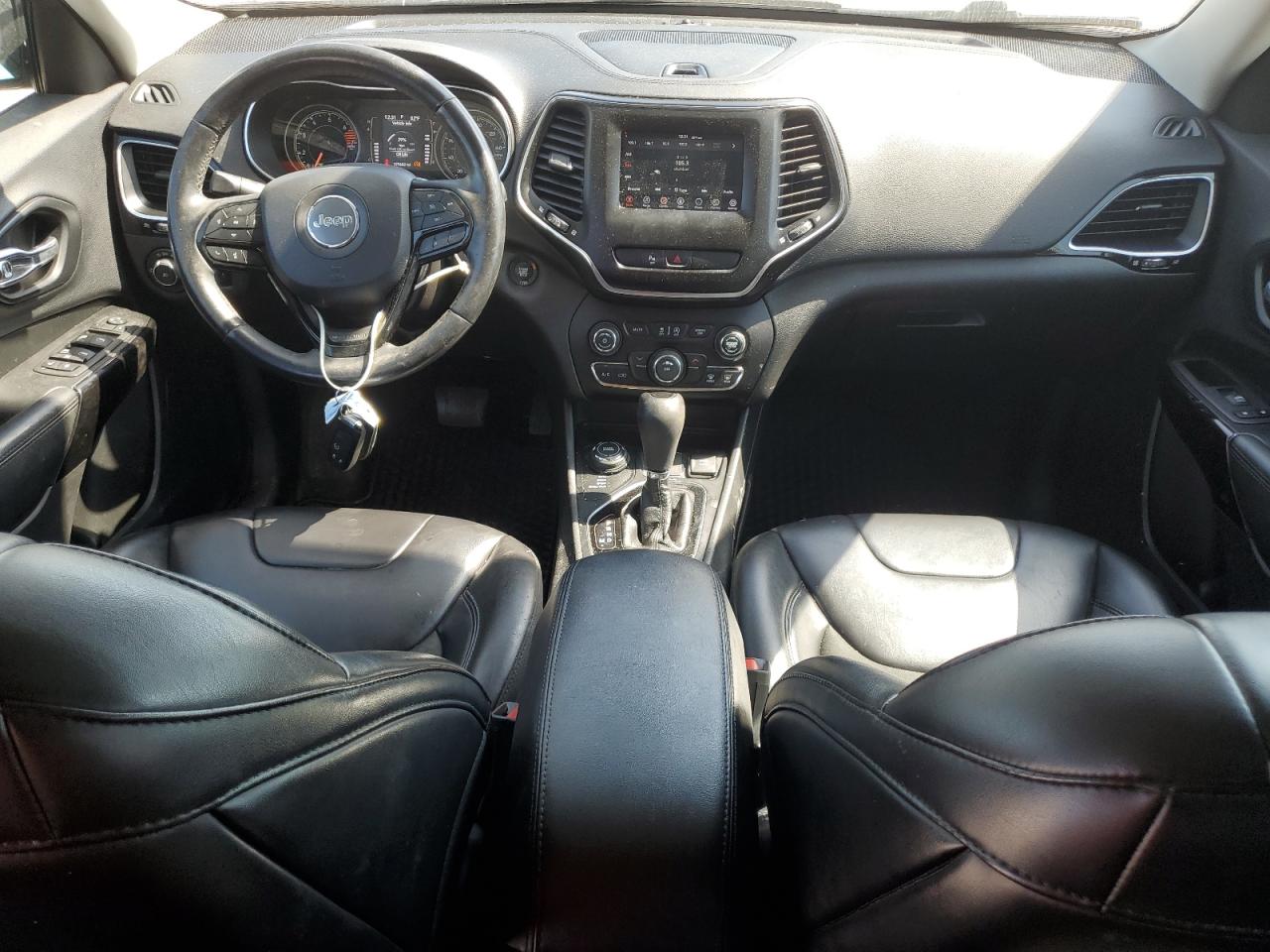 2019 Jeep Cherokee Latitude Plus VIN: 1C4PJMLBXKD394117 Lot: 80135385