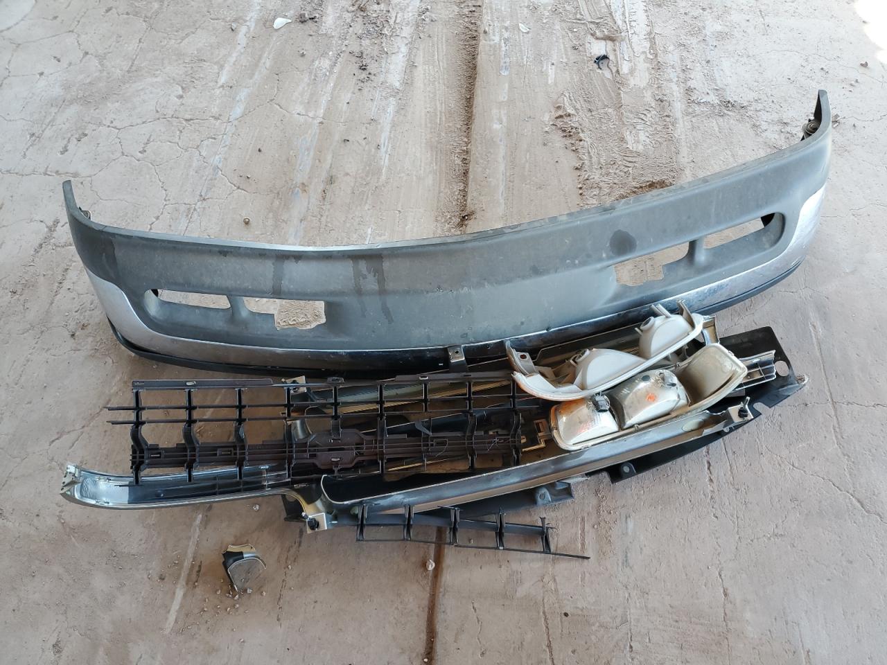 2001 Chevrolet Suburban K1500 VIN: 3GNFK16T31G214030 Lot: 80581095