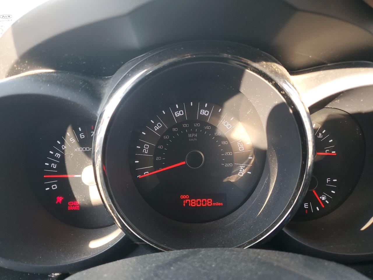 2011 Kia Soul + VIN: KNDJT2A2XB7272685 Lot: 71671355