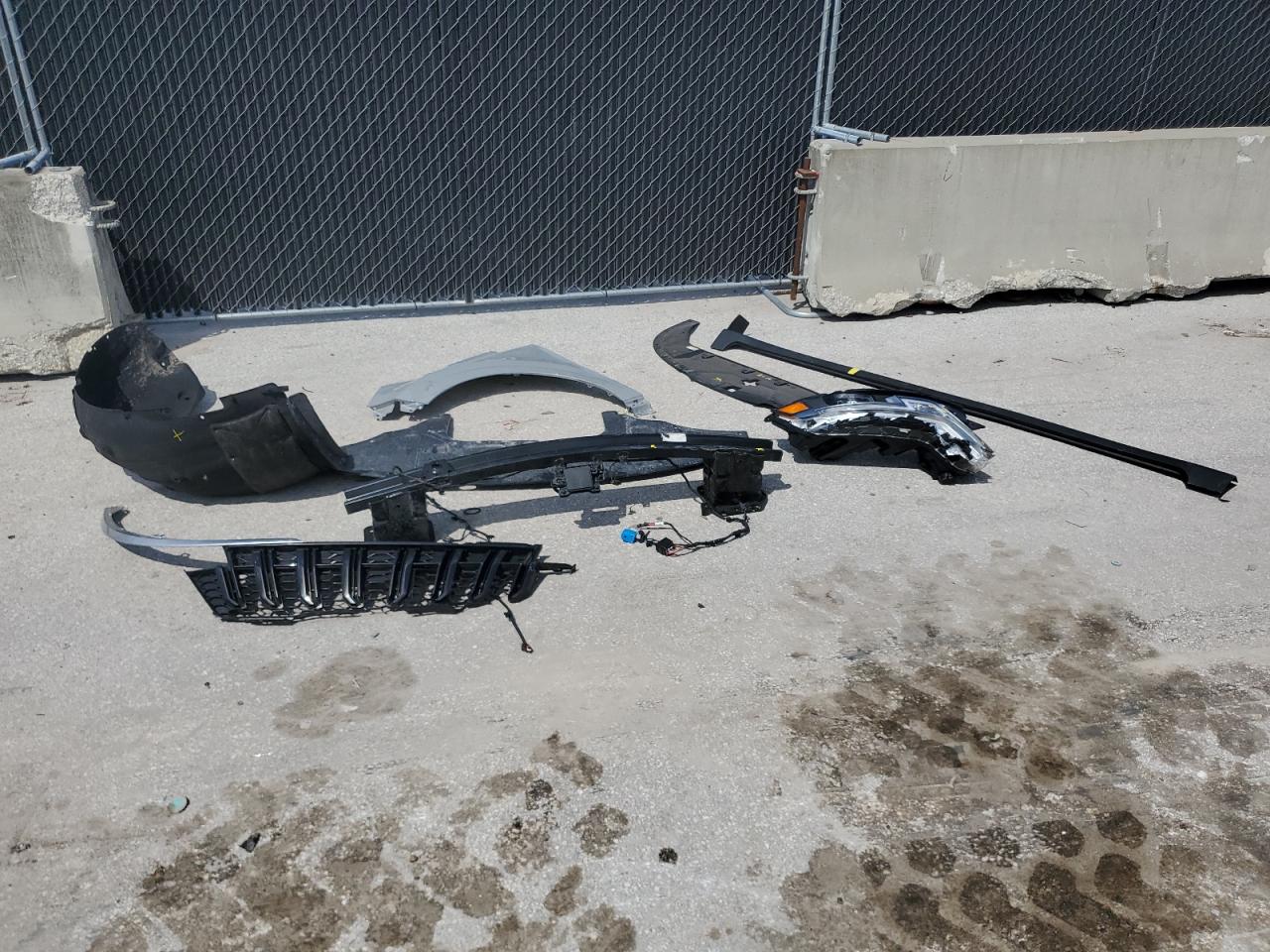 2024 Kia Carnival Ex VIN: KNDNC5H32R6432818 Lot: 80499535