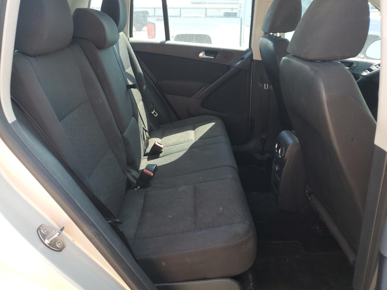 2013 Volkswagen Tiguan S VIN: WVGAV3AX0DW620400 Lot: 82109455