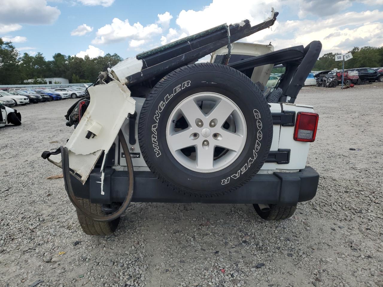 2018 Jeep Wrangler Sport VIN: 1C4GJWAG5JL923892 Lot: 81796055