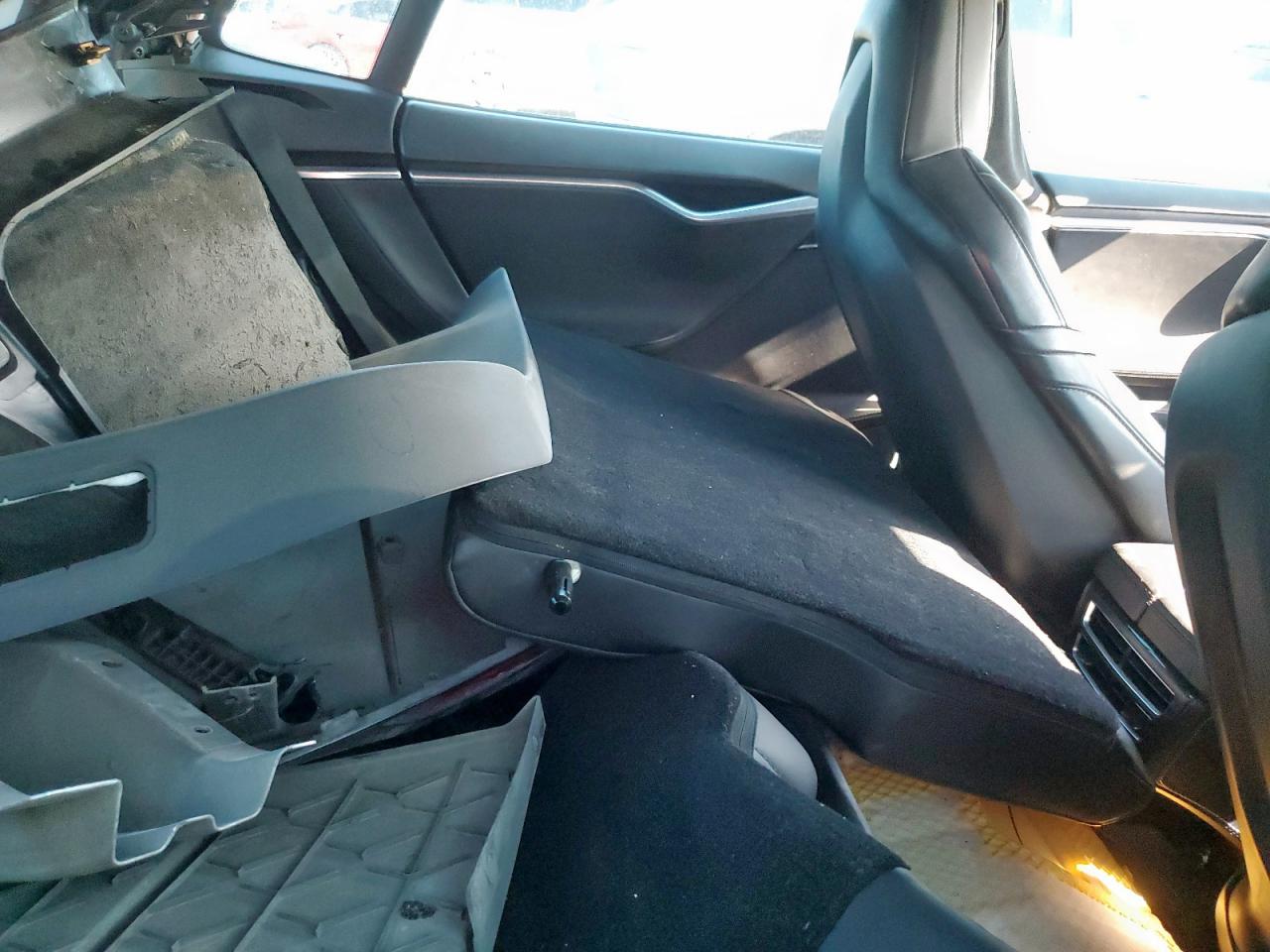 2016 Tesla Model S VIN: 5YJSA1E46GF141903 Lot: 68176285