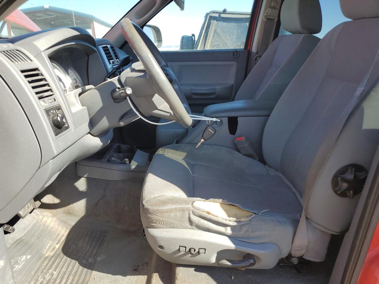 2005 Dodge Dakota Quad Slt VIN: 1D7HW48N15S169809 Lot: 83867195