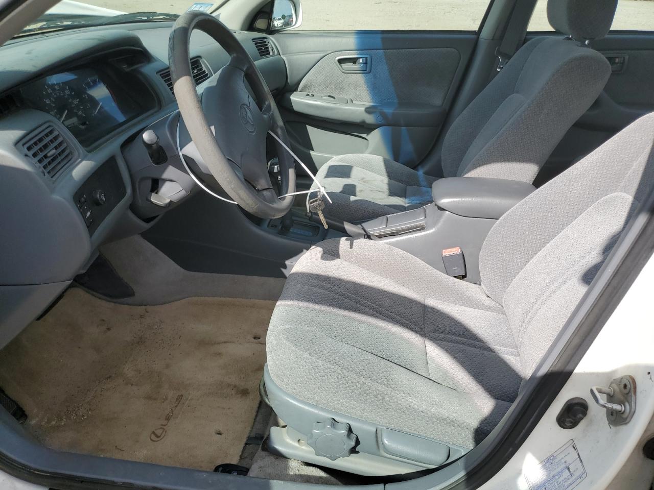 2000 Toyota Camry Ce VIN: 4T1BG22K3YU949461 Lot: 71974585