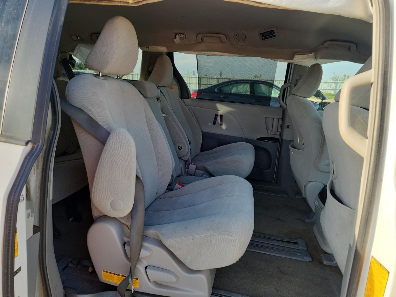 2014 Toyota Sienna Le VIN: 5TDKK3DC6ES487489 Lot: 81953395