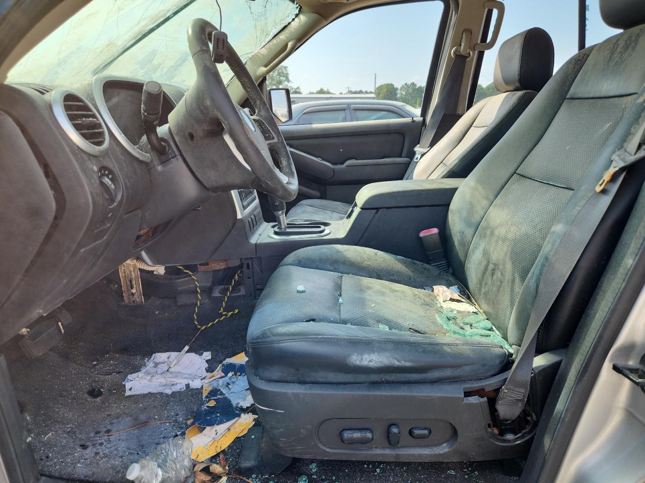 2007 Mercury Mountaineer Luxury VIN: 4M2EU37E07UJ10587 Lot: 80163575