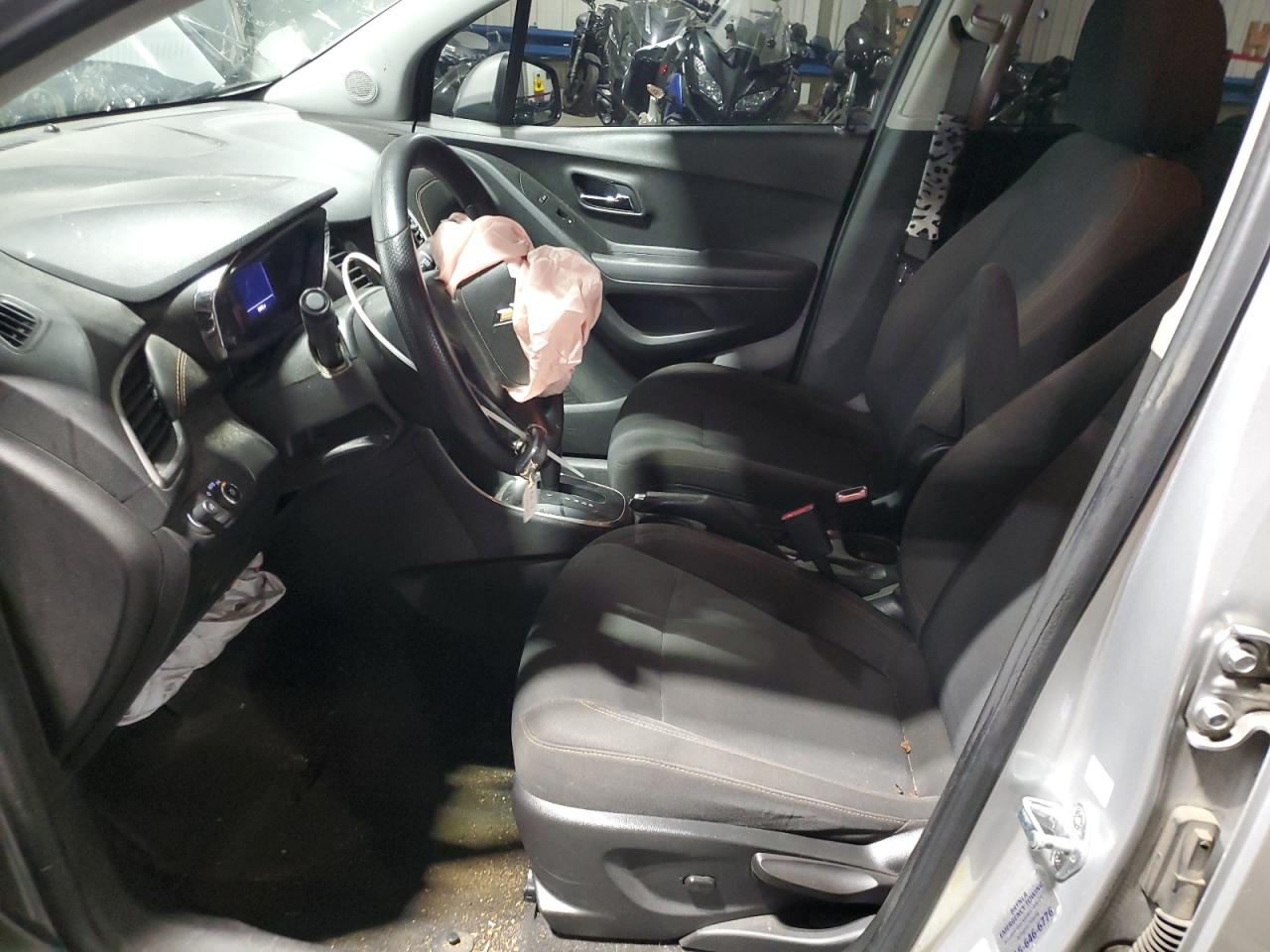 2020 Chevrolet Trax Ls VIN: KL7CJKSB5LB038303 Lot: 82080485