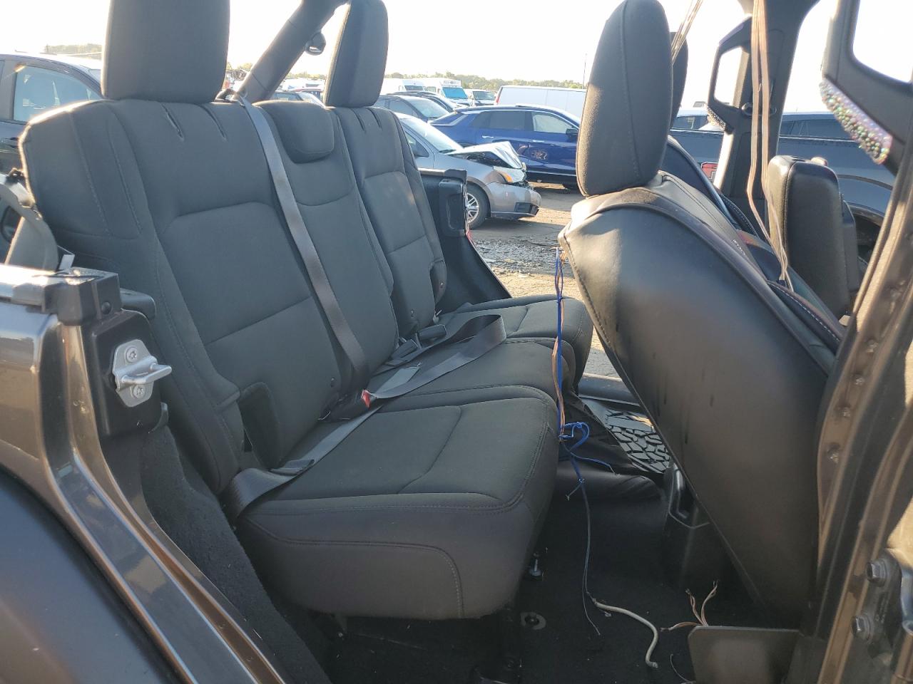 2018 Jeep Wrangler Unlimited Sport VIN: 1C4HJXDG7JW274018 Lot: 71178825