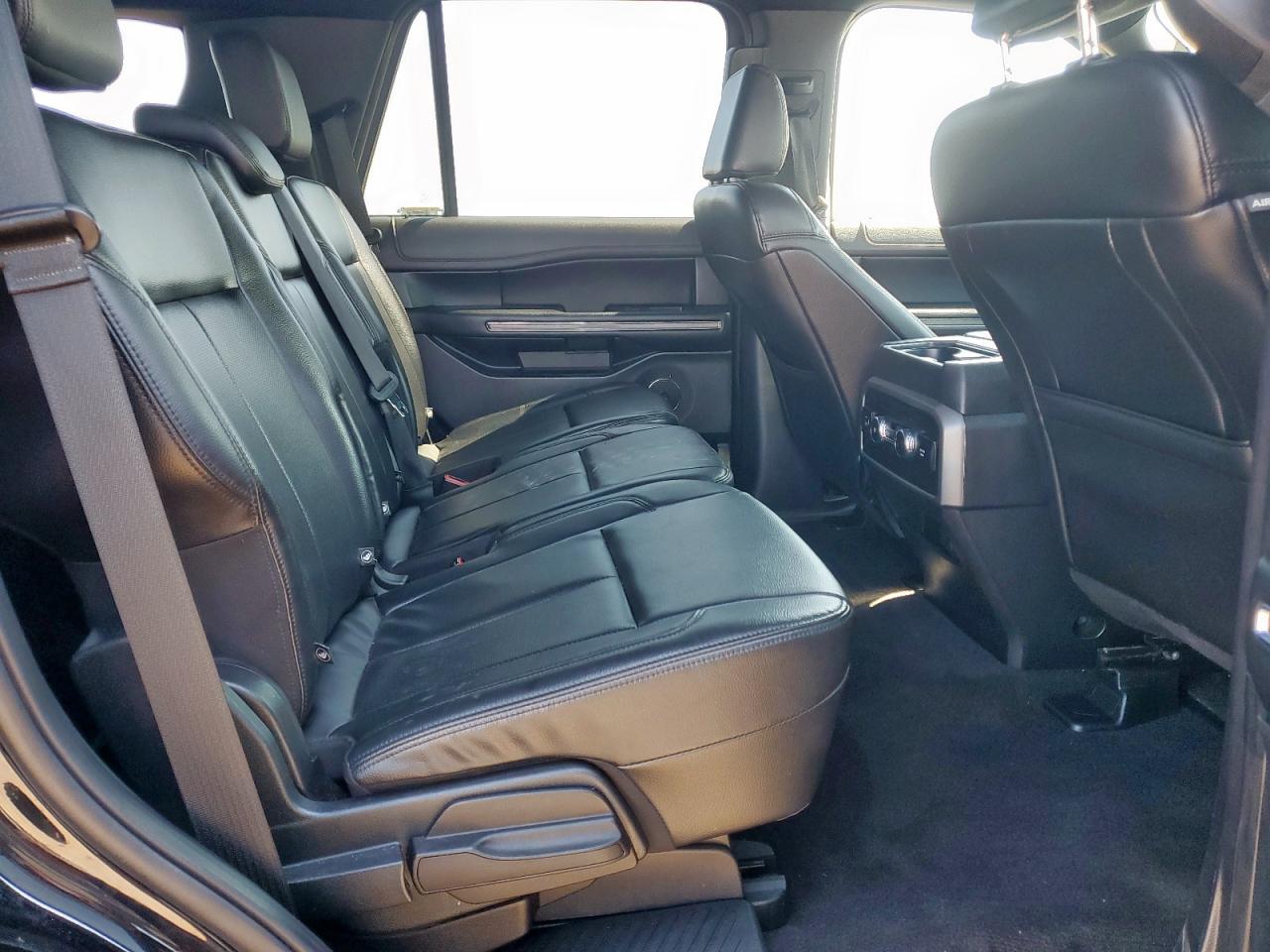 2021 Ford Expedition Xlt VIN: 1FMJU1HT5MEA33058 Lot: 83964935