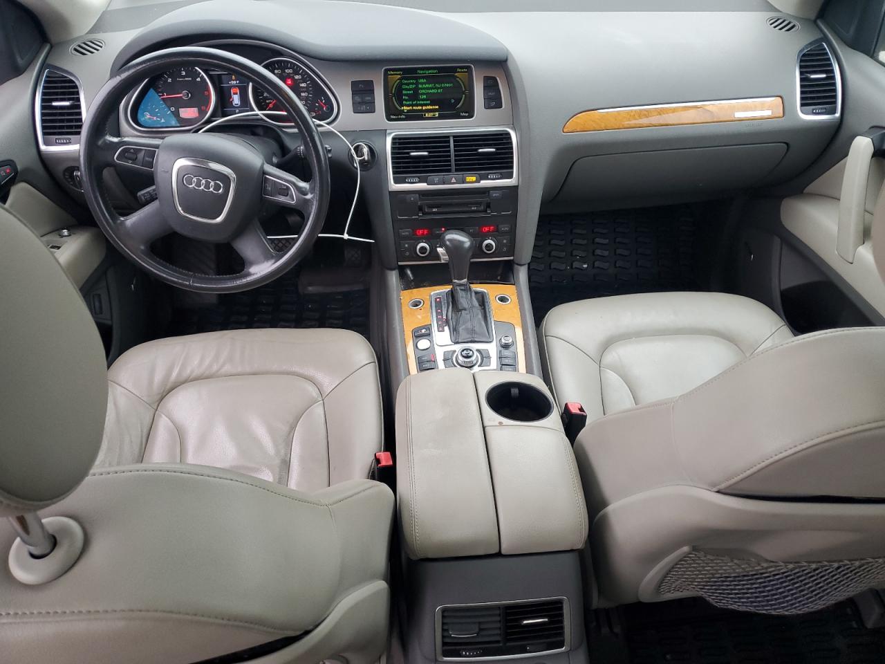 2010 Audi Q7 Prestige VIN: WA1VMAFE0AD005528 Lot: 82072335