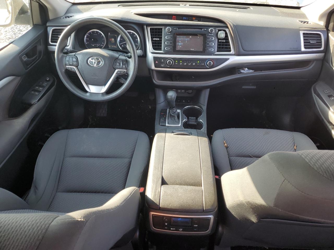 2018 Toyota Highlander Le VIN: 5TDBZRFH3JS487175 Lot: 80699235