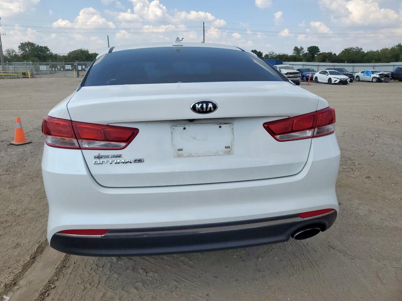 2017 Kia Optima Lx VIN: 5XXGT4L39HG129058 Lot: 71020725