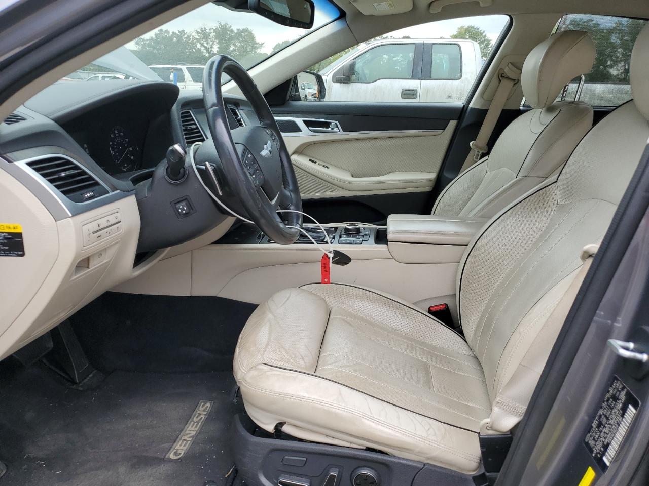 2015 Hyundai Genesis 3.8L VIN: KMHGN4JE9FU048319 Lot: 80263375