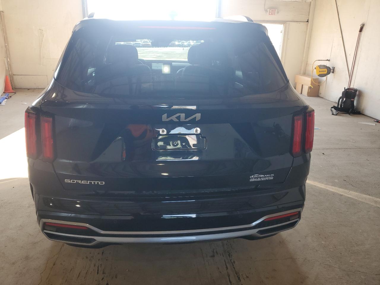 2023 Kia Sorento Sx VIN: 5XYRK4LF3PG185920 Lot: 84218275