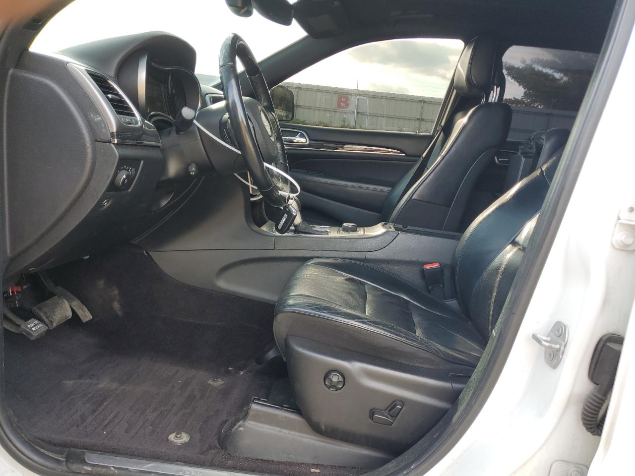 2018 Jeep Grand Cherokee Overland VIN: 1C4RJFCGXJC484842 Lot: 84194475