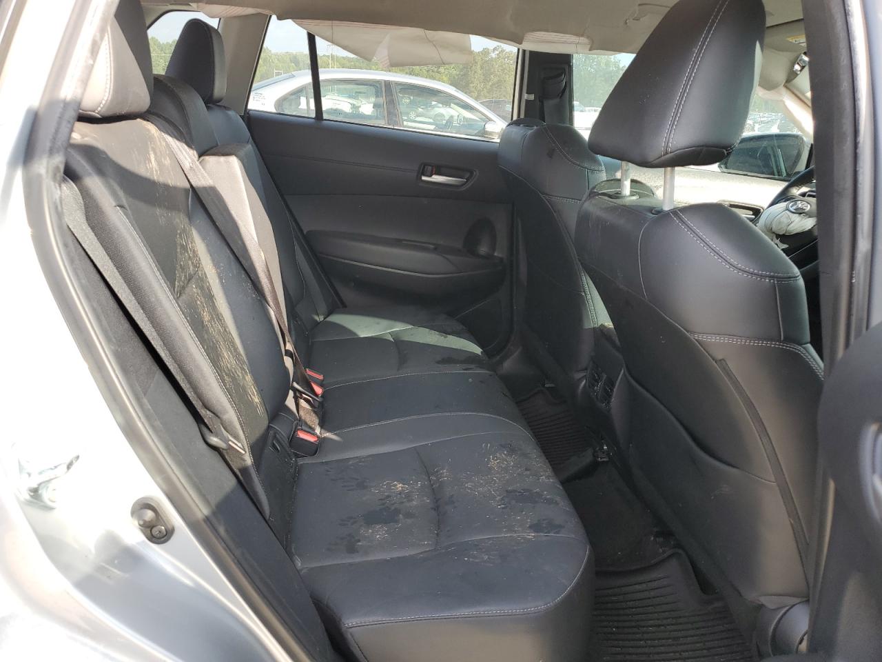 2022 Toyota Corolla Cross Xle VIN: 7MUEAAAG7NV004044 Lot: 71435685