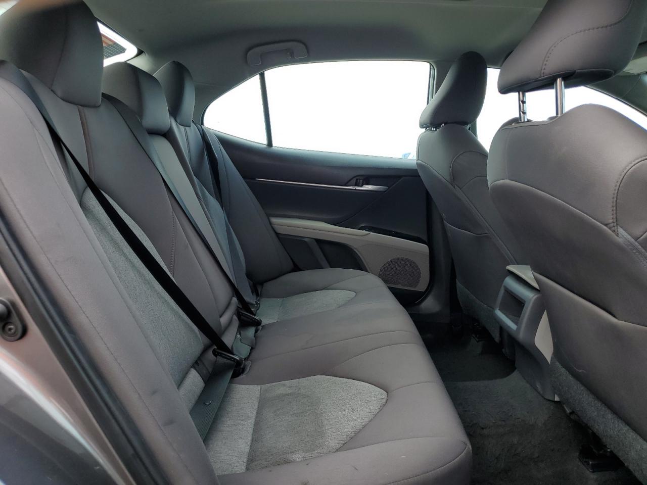 2019 Toyota Camry L VIN: 4T1B11HK8KU251762 Lot: 81610815