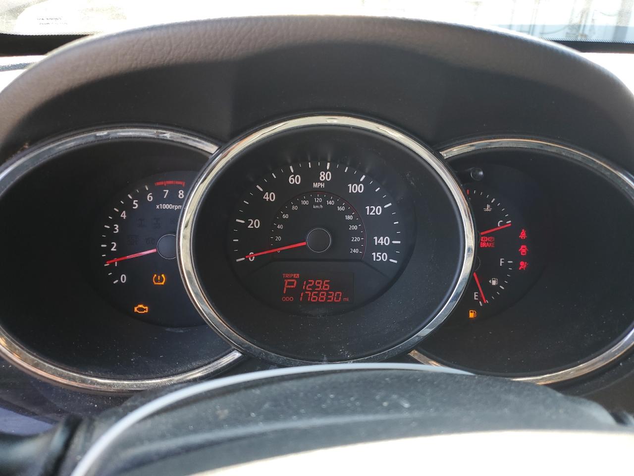 2011 Kia Sorento Base VIN: 5XYKTCA13BG058626 Lot: 71693995