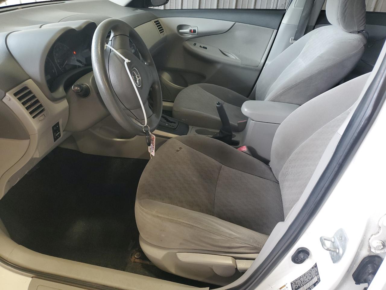 2009 Toyota Corolla Base VIN: JTDBL40E099082615 Lot: 84608855