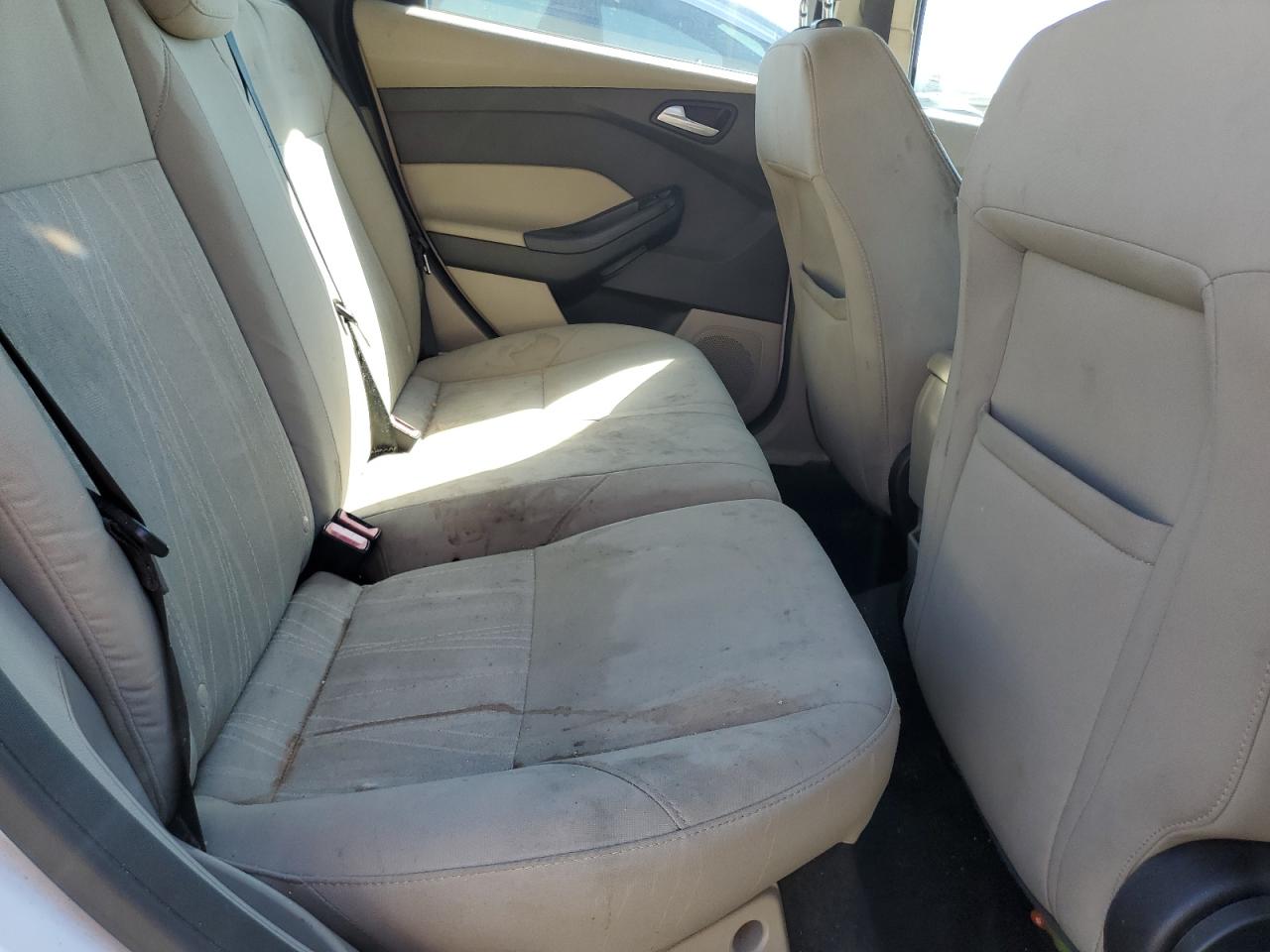 2016 Ford Focus Se VIN: 1FADP3K28GL276681 Lot: 80495455