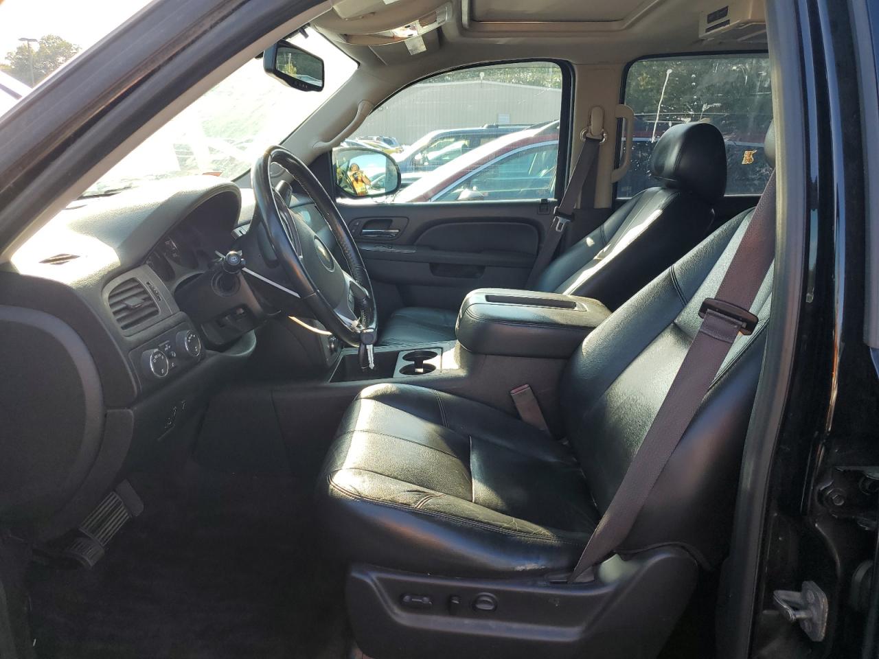 2014 Chevrolet Suburban K1500 Lt VIN: 1GNSKJE71ER210650 Lot: 71705935