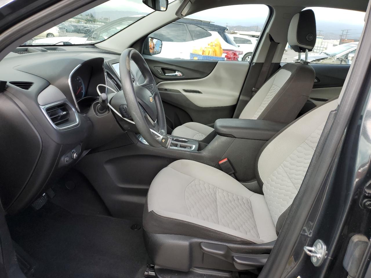 2018 Chevrolet Equinox Ls VIN: 3GNAXHEV0JL102400 Lot: 81616475