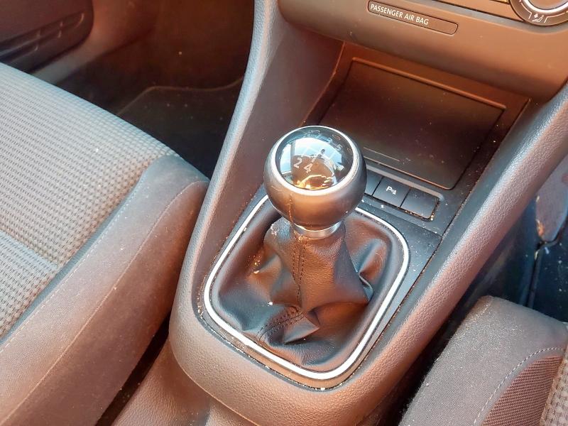 2010 VOLKSWAGEN GOLF MATCH TDI 